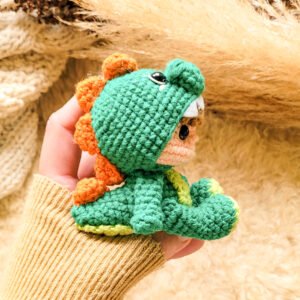 Patrón Amigurumi NiñoDino | PDF en Español | Niño con disfraz de dinosaurio